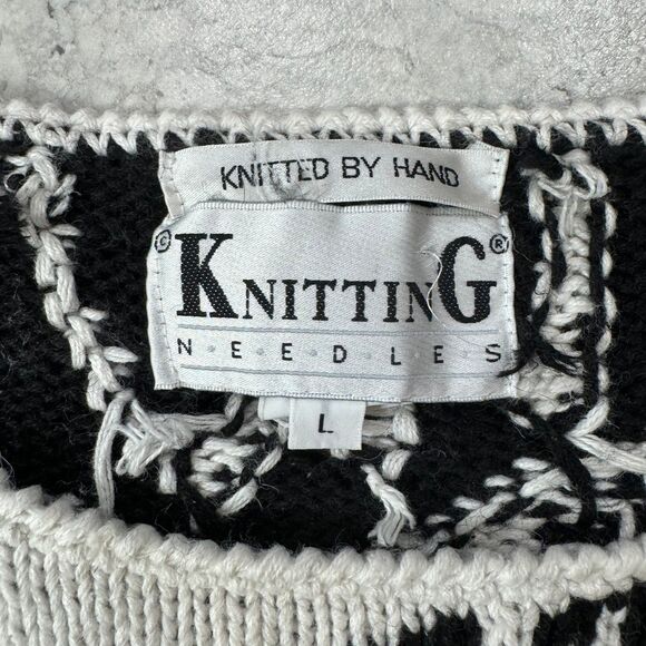 VINTAGE Knitting Needles Black White Floral Sweater Tassles Size L Womens - Picture 2 of 7